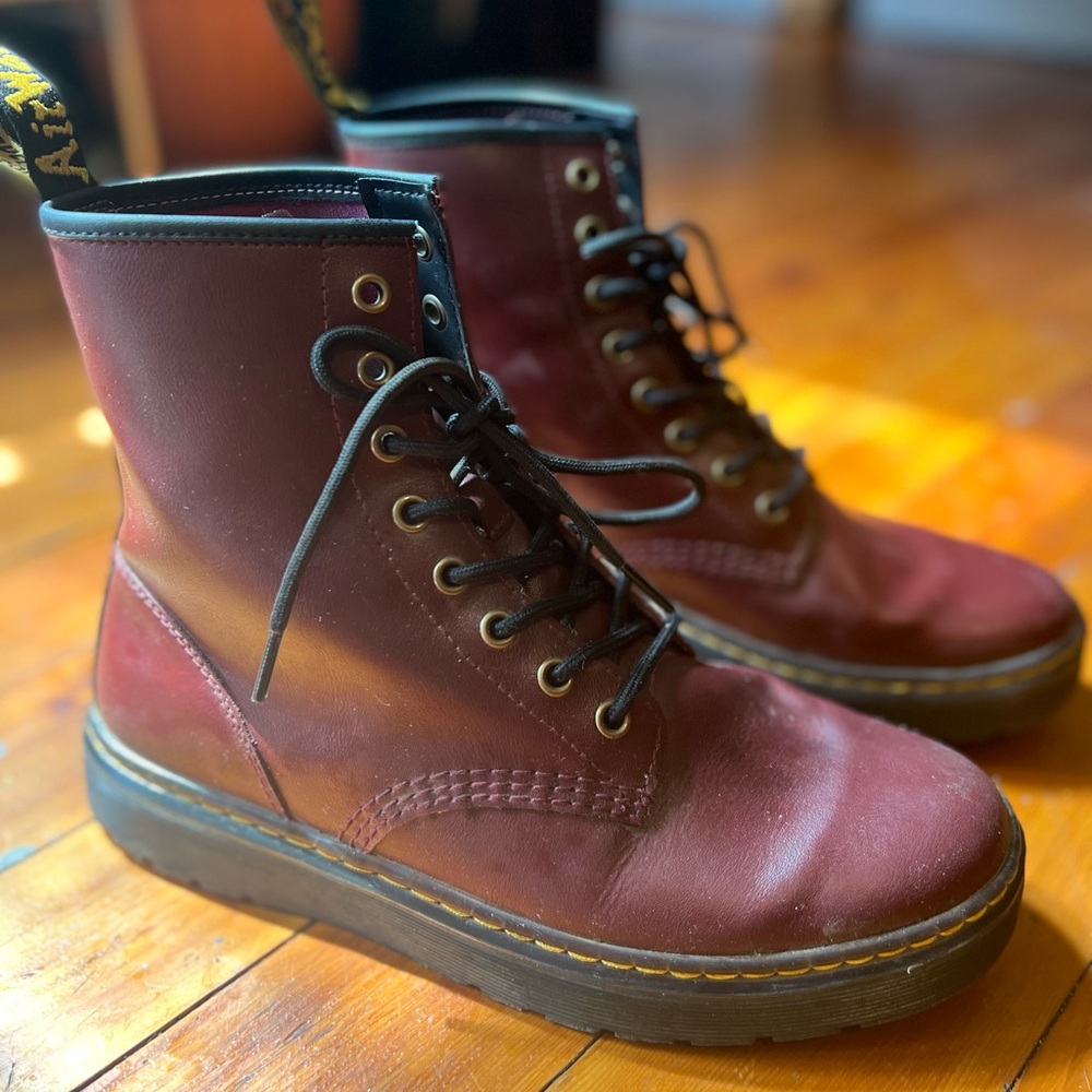// Doc Marten Zavala Size 9